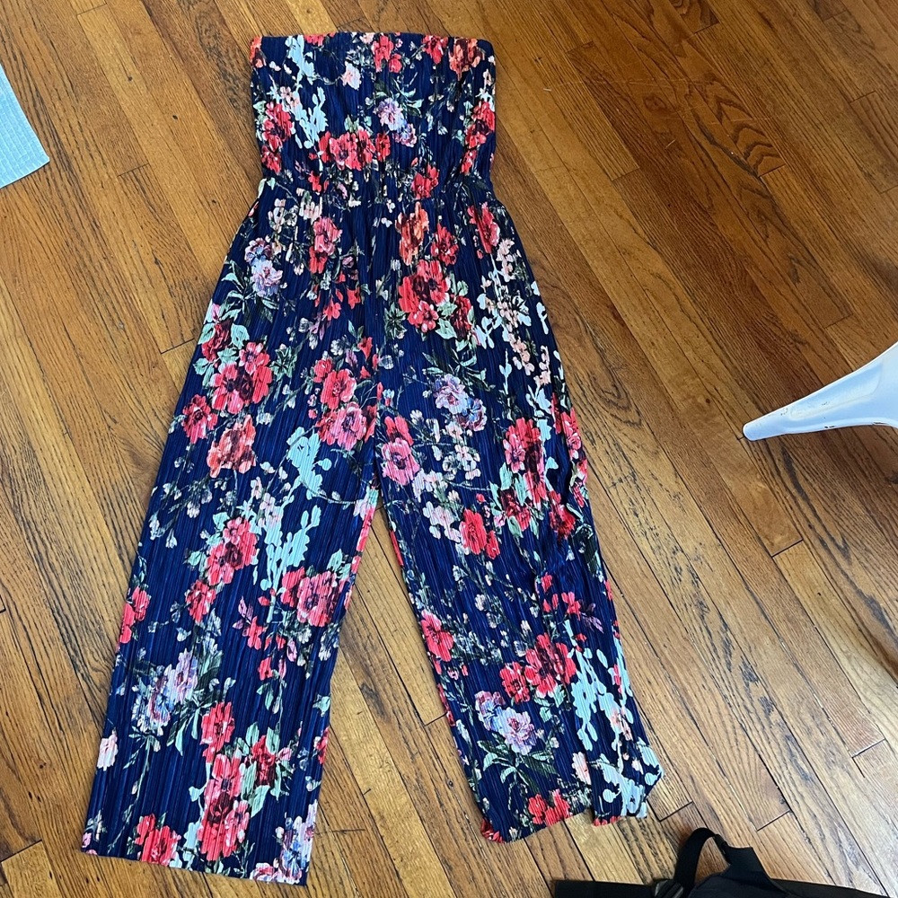 Floral jumpsuit, size large